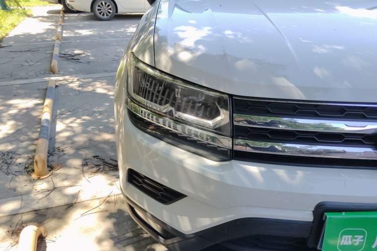 Used Volkswagen Tharu 2021 280TSI Two-Wheel-Drive Luxury Plus Edition Right Front Headlight
