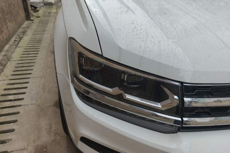 Used Volkswagen Tharu 2021 280TSI Two-Wheel-Drive Luxury Plus Edition Right Front Headlight