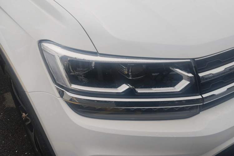 Used Volkswagen Tharu 2021 280TSI Two-Wheel-Drive Luxury Edition Right Front Headlight