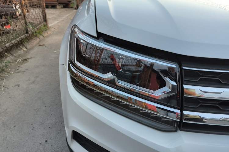 Used Volkswagen Tharu 2021 280TSI Two-Wheel-Drive Luxury Plus Edition Right Front Headlight