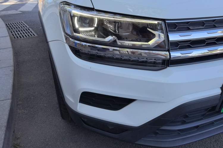 Used Volkswagen Tharu 2021 280TSI Two-Wheel-Drive Luxury Plus Edition Right Front Headlight