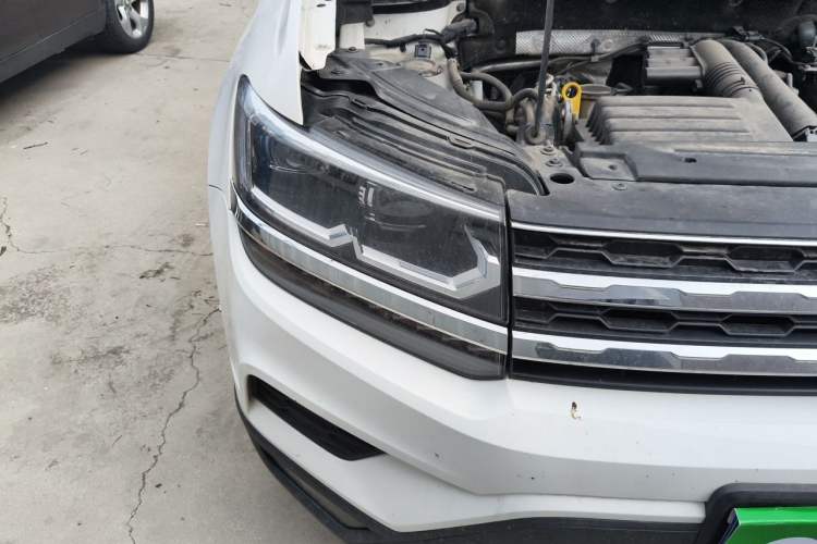 Used Volkswagen Tharu 2021 280TSI Two-Wheel-Drive Luxury Plus Edition Right Front Headlight