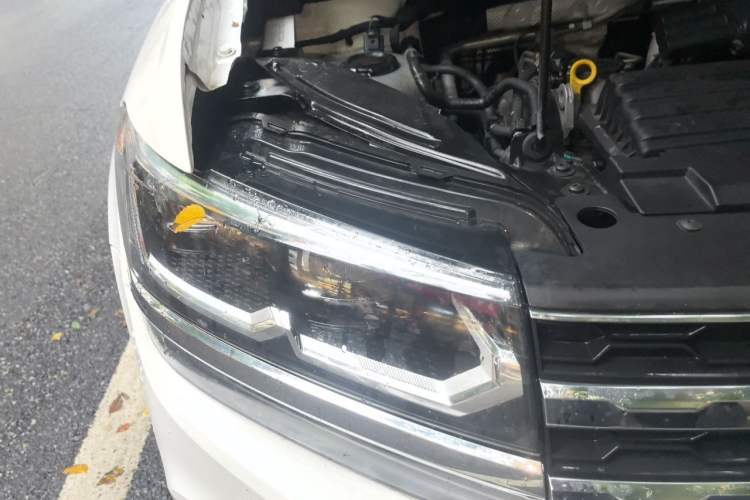 Used Volkswagen Tharu 2021 280TSI Two-Wheel-Drive Luxury Plus Edition Right Front Headlight