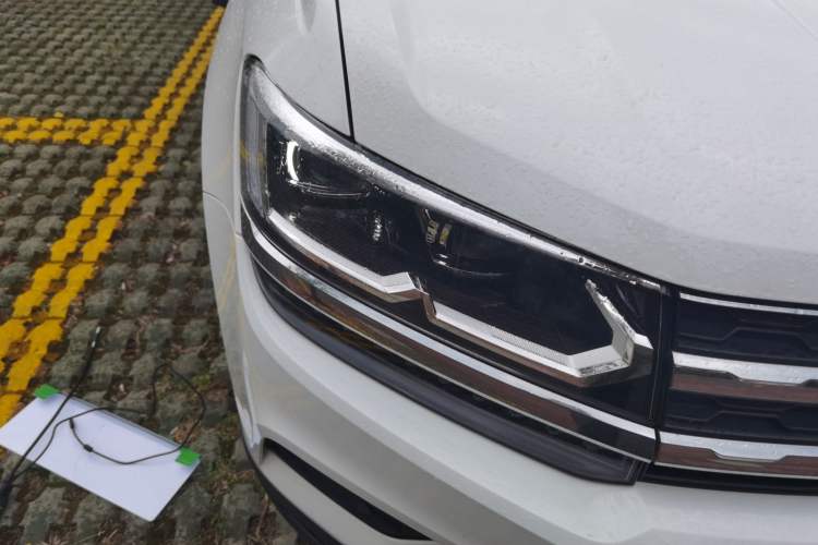 Used Volkswagen Tharu 2021 280TSI Two-Wheel-Drive Luxury Edition Right Front Headlight