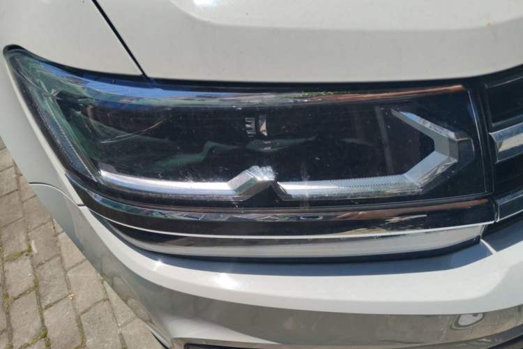 Used Volkswagen Tharu 2021 280TSI Two-Wheel-Drive Luxury Edition Right Front Headlight