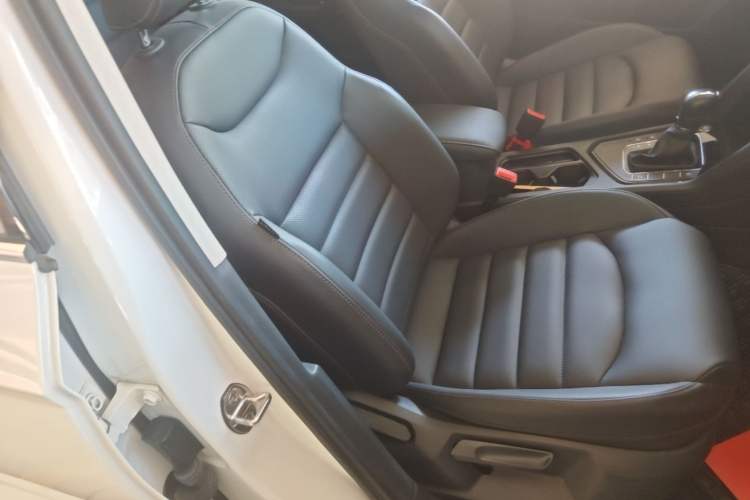 Used Volkswagen Tharu 2021 280TSI Two-Wheel-Drive Luxury Plus Edition Right Front Seat