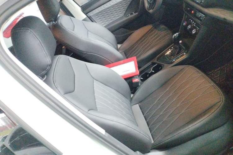 Used Volkswagen Tharu 2021 280TSI Two-Wheel Drive Trend Edition Right Front Seat