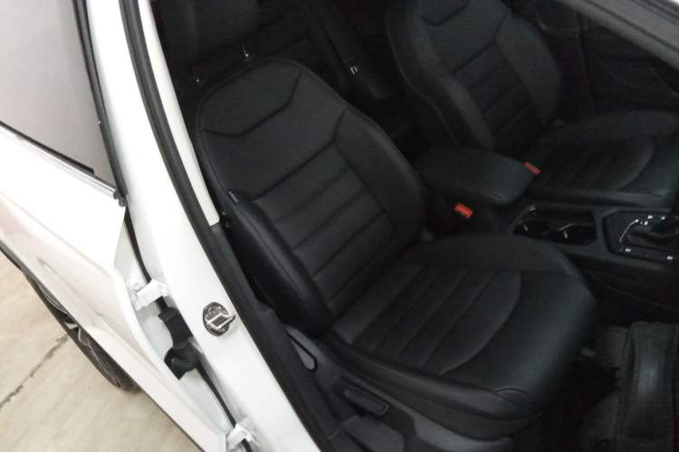 Used Volkswagen Tharu 2021 280TSI Two-Wheel-Drive Luxury Plus Edition Right Front Seat