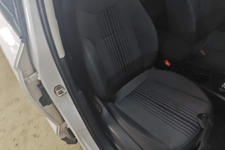 Used Volkswagen Tharu 2021 280TSI Two-Wheel Drive Trend Edition Right Front Seat