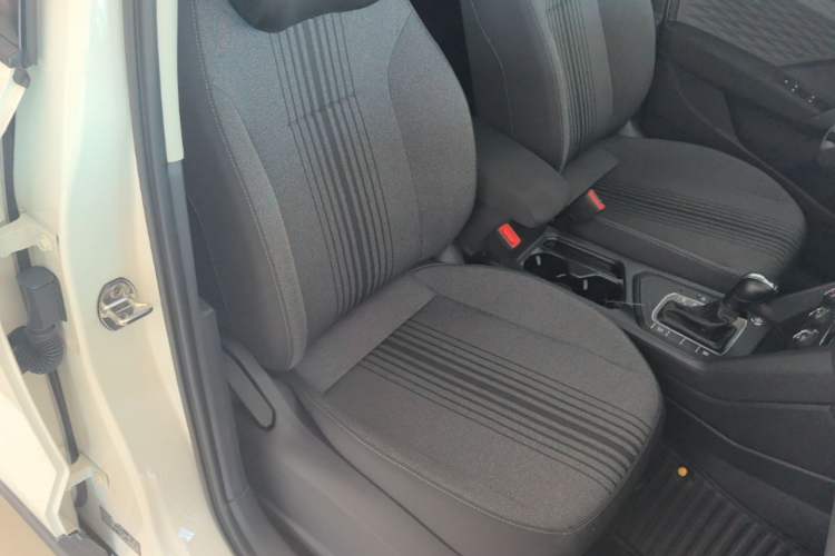 Used Volkswagen Tharu 2021 280TSI Two-Wheel Drive Trend Edition Right Front Seat