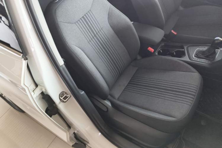 Used Volkswagen Tharu 2021 280TSI Two-Wheel Drive Trend Edition Right Front Seat