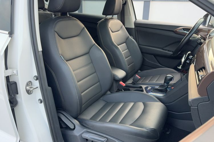 Used Volkswagen Tharu 2021 280TSI Two-Wheel-Drive Luxury Plus Edition Right Front Seat