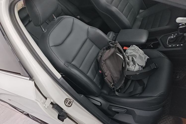 Used Volkswagen Tharu 2021 280TSI Two-Wheel-Drive Luxury Plus Edition Right Front Seat