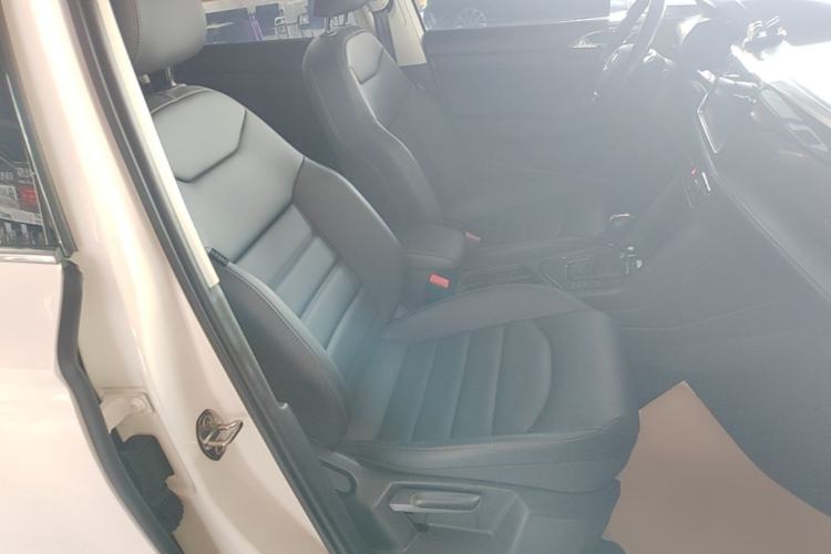 Used Volkswagen Tharu 2021 280TSI Two-Wheel-Drive Luxury Plus Edition Right Front Seat