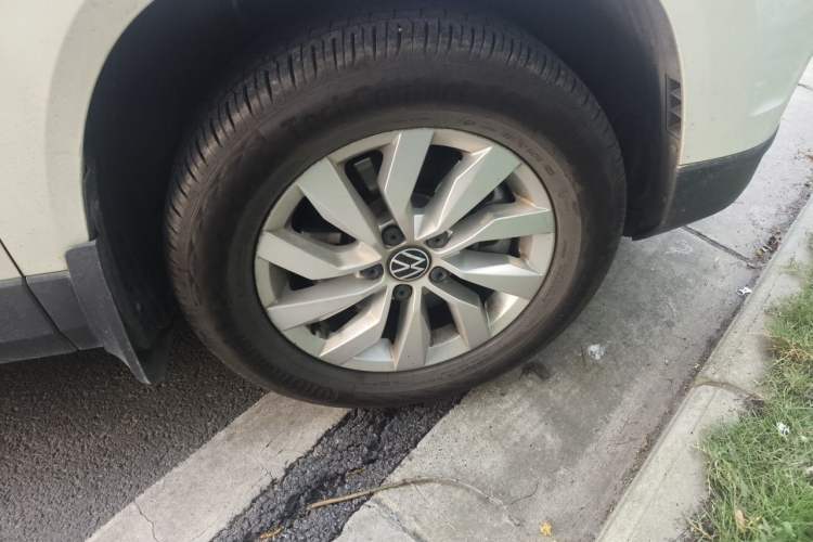 Used Volkswagen Tharu 2021 280TSI Two-Wheel Drive Trend Edition Right Front Wheel Hub