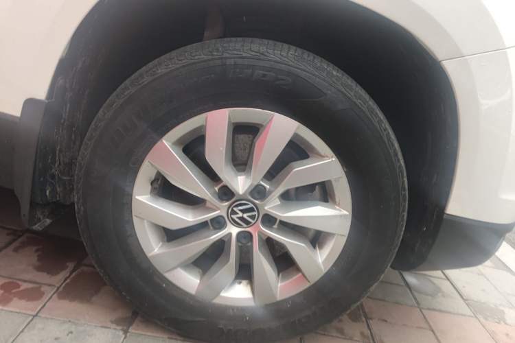 Used Volkswagen Tharu 2021 280TSI Two-Wheel Drive Trend Edition Right Front Wheel Hub