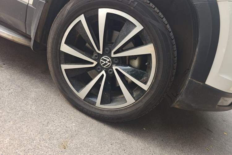 Used Volkswagen Tharu 2021 280TSI Two-Wheel-Drive Luxury Plus Edition Right Front Wheel Hub
