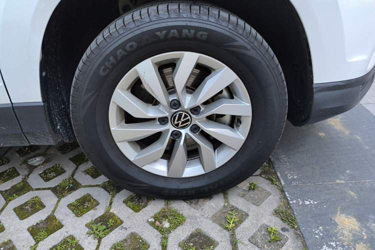 Used Volkswagen Tharu 2021 280TSI Two-Wheel Drive Trend Edition Right Front Wheel Hub
