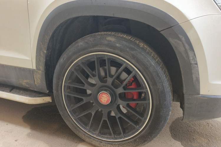 Used Volkswagen Tharu 2021 280TSI Two-Wheel-Drive Luxury Plus Edition Right Front Wheel Hub