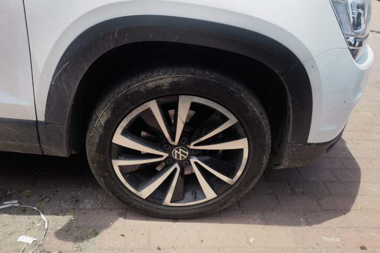 Used Volkswagen Tharu 2021 280TSI Two-Wheel-Drive Luxury Plus Edition Right Front Wheel Hub