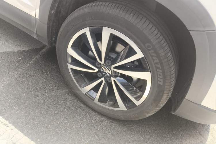 Used Volkswagen Tharu 2021 280TSI Two-Wheel-Drive Luxury Plus Edition Right Front Wheel Hub