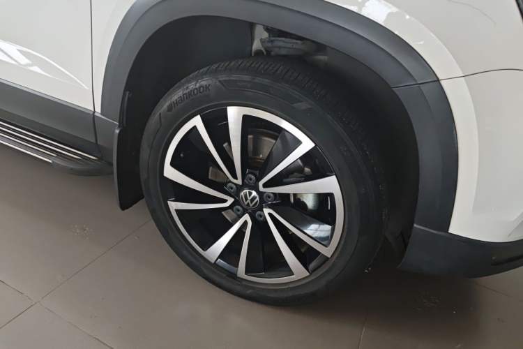 Used Volkswagen Tharu 2021 280TSI Two-Wheel-Drive Luxury Plus Edition Right Front Wheel Hub