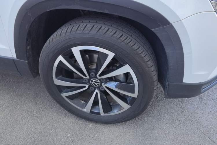 Used Volkswagen Tharu 2021 280TSI Two-Wheel-Drive Luxury Plus Edition Right Front Wheel Hub