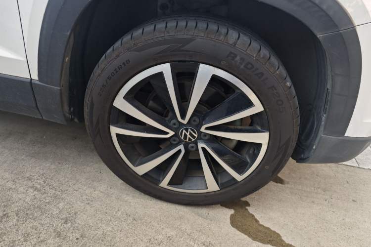 Used Volkswagen Tharu 2021 280TSI Two-Wheel-Drive Luxury Plus Edition Right Front Wheel Hub