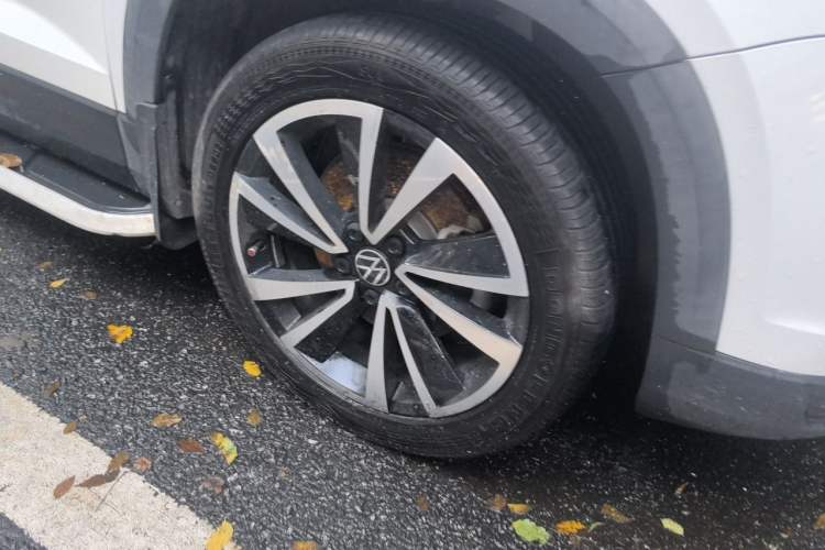 Used Volkswagen Tharu 2021 280TSI Two-Wheel-Drive Luxury Plus Edition Right Front Wheel Hub