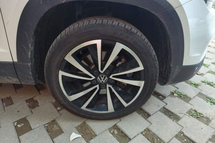 Used Volkswagen Tharu 2021 280TSI Two-Wheel-Drive Luxury Plus Edition Right Front Wheel Hub