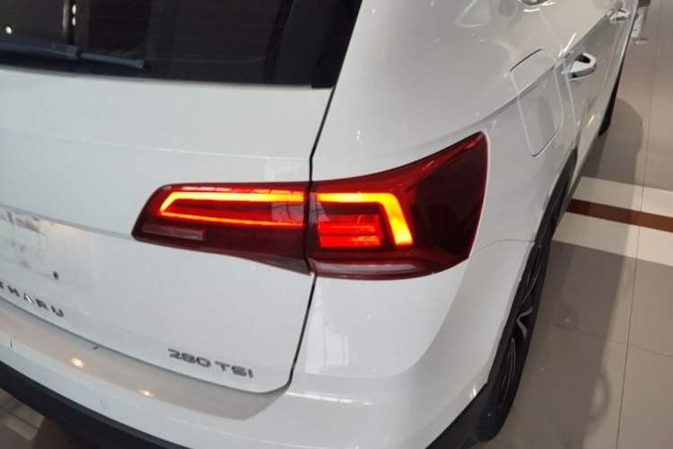 Used Volkswagen Tharu 2021 280TSI Two-Wheel-Drive Luxury Plus Edition Right Rear Taillight