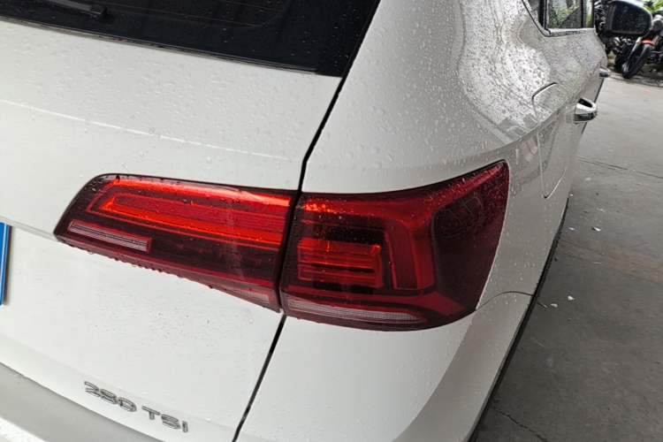 Used Volkswagen Tharu 2021 280TSI Two-Wheel-Drive Luxury Plus Edition Right Rear Taillight