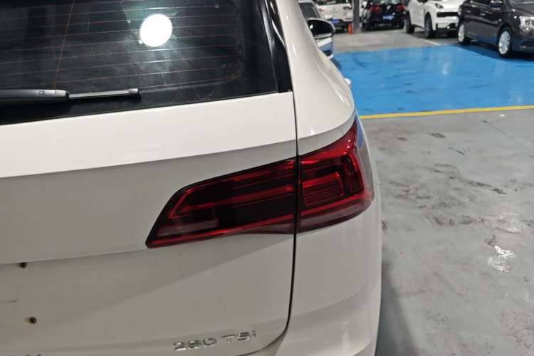 Used Volkswagen Tharu 2021 280TSI Two-Wheel Drive Trend Edition Right Rear Taillight