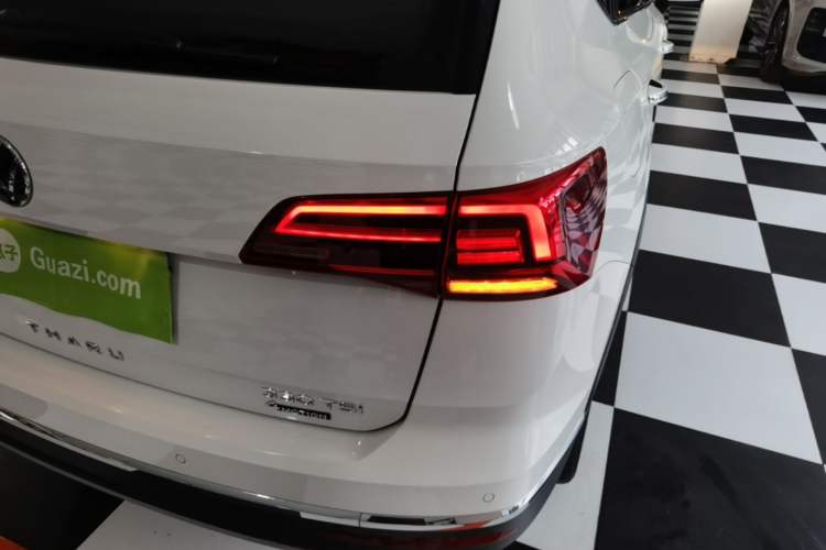 Used Volkswagen Tharu 2021 330TSI All-Wheel Drive Luxury PLUS Version Right Rear Taillight