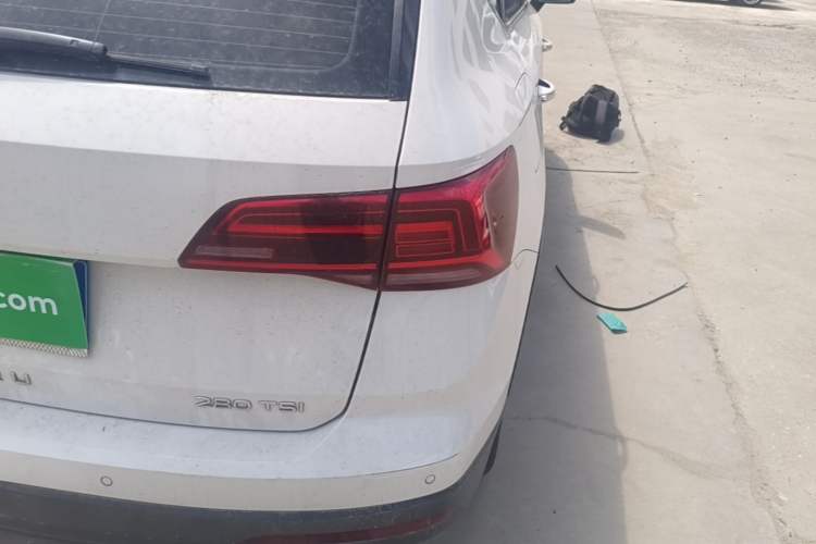 Used Volkswagen Tharu 2021 280TSI Two-Wheel-Drive Luxury Plus Edition Right Rear Taillight