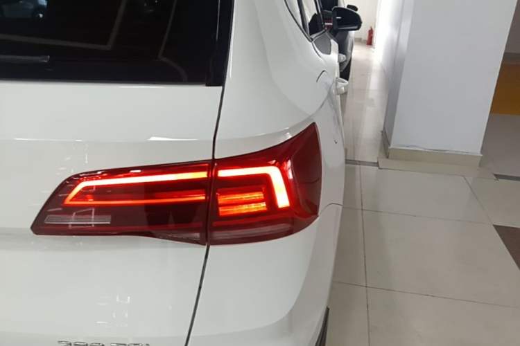 Used Volkswagen Tharu 2021 280TSI Two-Wheel Drive Trend Edition Right Rear Taillight