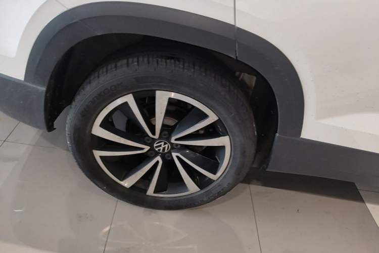 Used Volkswagen Tharu 2021 280TSI Two-Wheel-Drive Luxury Plus Edition Right Rear Wheel Hub