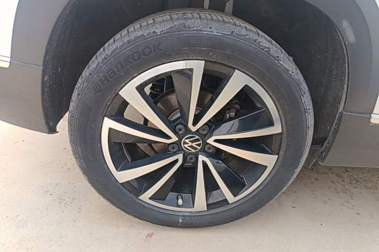 Used Volkswagen Tharu 2021 330TSI Four-Wheel Drive Flagship Edition Right Rear Wheel Hub