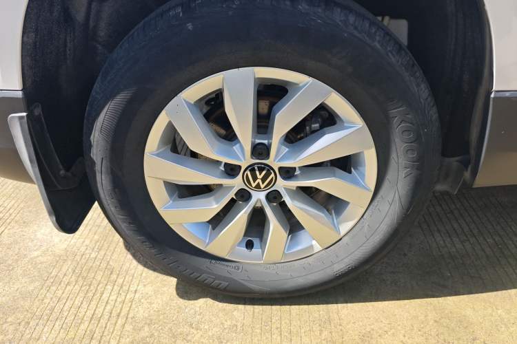 Used Volkswagen Tharu 2021 280TSI Two-Wheel Drive Trend Edition Right Rear Wheel Hub
