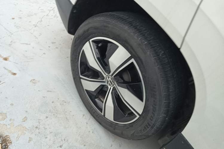 Used Volkswagen Tharu 2021 280TSI Two-Wheel Drive Comfort Edition Right Rear Wheel Hub