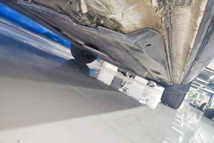 Used Volkswagen Tharu 2021 280TSI Two-Wheel-Drive Luxury Plus Edition Right Side Sill