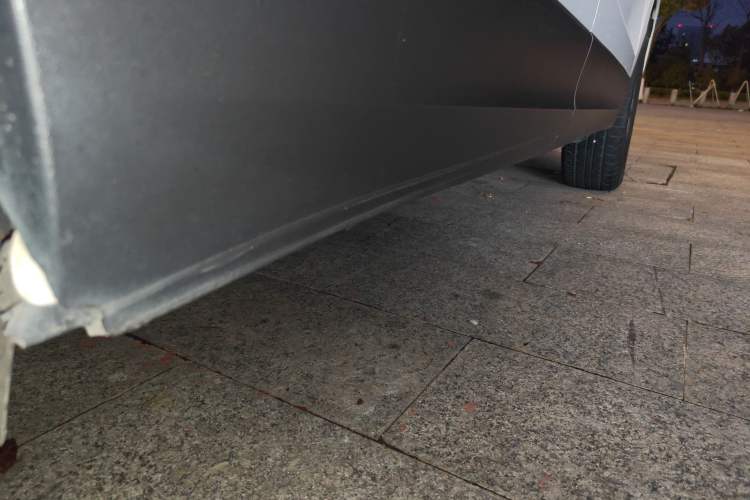 Used Volkswagen Tharu 2021 280TSI Two-Wheel Drive Trend Edition Right Side Sill