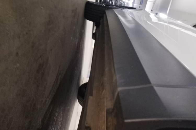 Used Volkswagen Tharu 2021 280TSI Two-Wheel-Drive Luxury Plus Edition Right Side Sill
