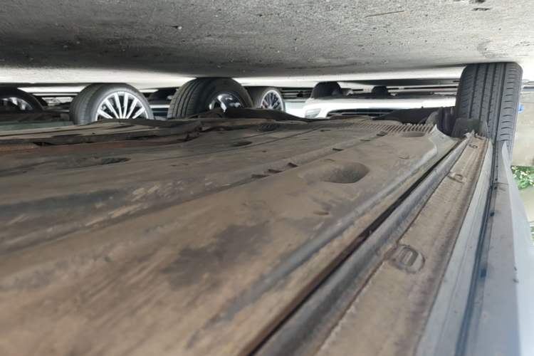 Used Volkswagen Tharu 2021 330TSI All-Wheel Drive Luxury PLUS Version Right Side Sill