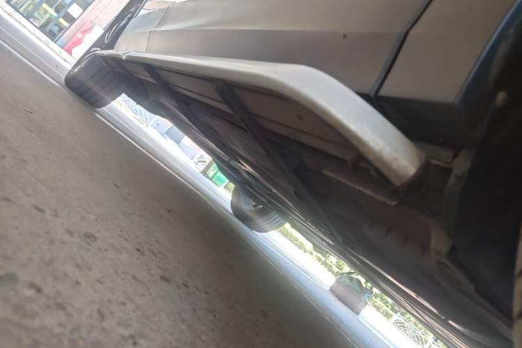 Used Volkswagen Tharu 2021 280TSI Two-Wheel-Drive Luxury Plus Edition Right Side Sill