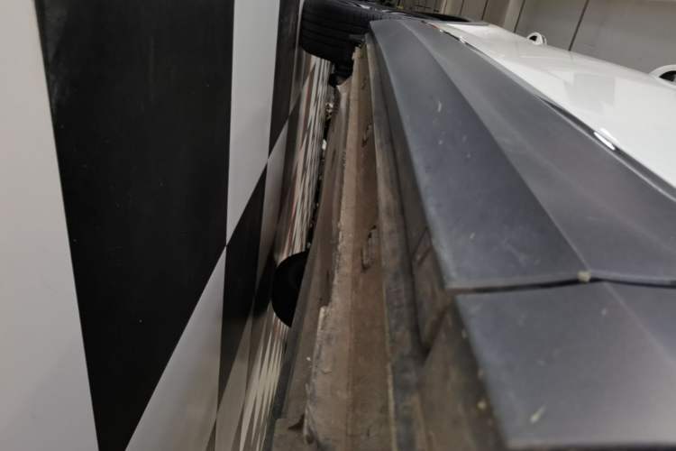 Used Volkswagen Tharu 2021 330TSI All-Wheel Drive Luxury PLUS Version Right Side Sill