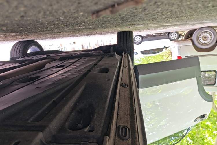 Used Volkswagen Tharu 2021 280TSI Two-Wheel Drive Comfort Edition Right Side Sill