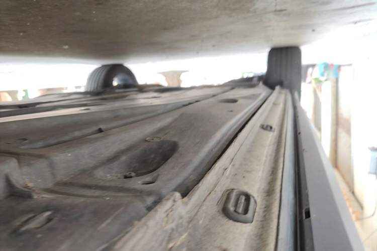 Used Volkswagen Tharu 2021 280TSI Two-Wheel-Drive Luxury Edition Right Side Sill