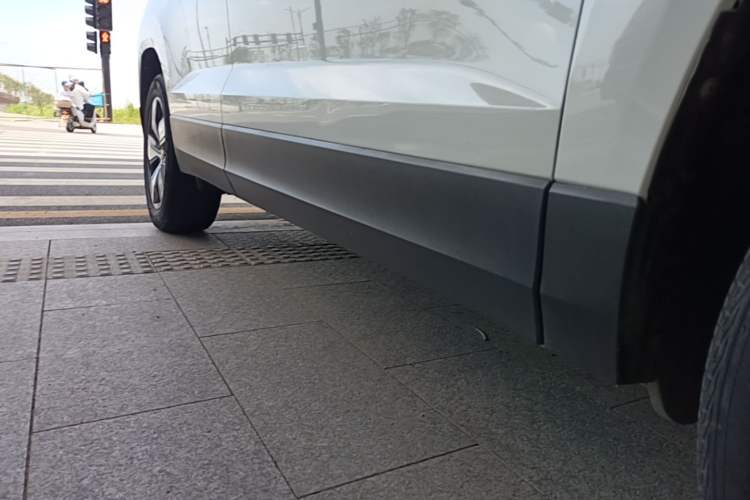 Used Volkswagen Tharu 2021 280TSI Two-Wheel Drive Comfort Edition Right Side Sill