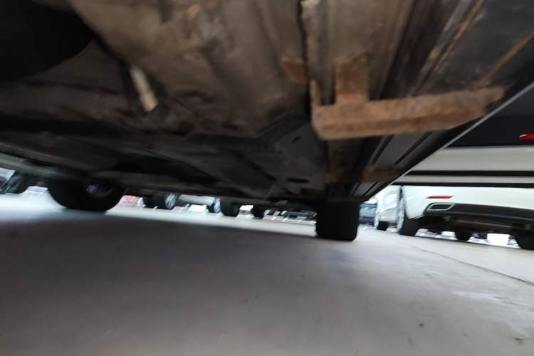 Used Volkswagen Tharu 2021 280TSI Two-Wheel Drive Trend Edition Right Side Sill